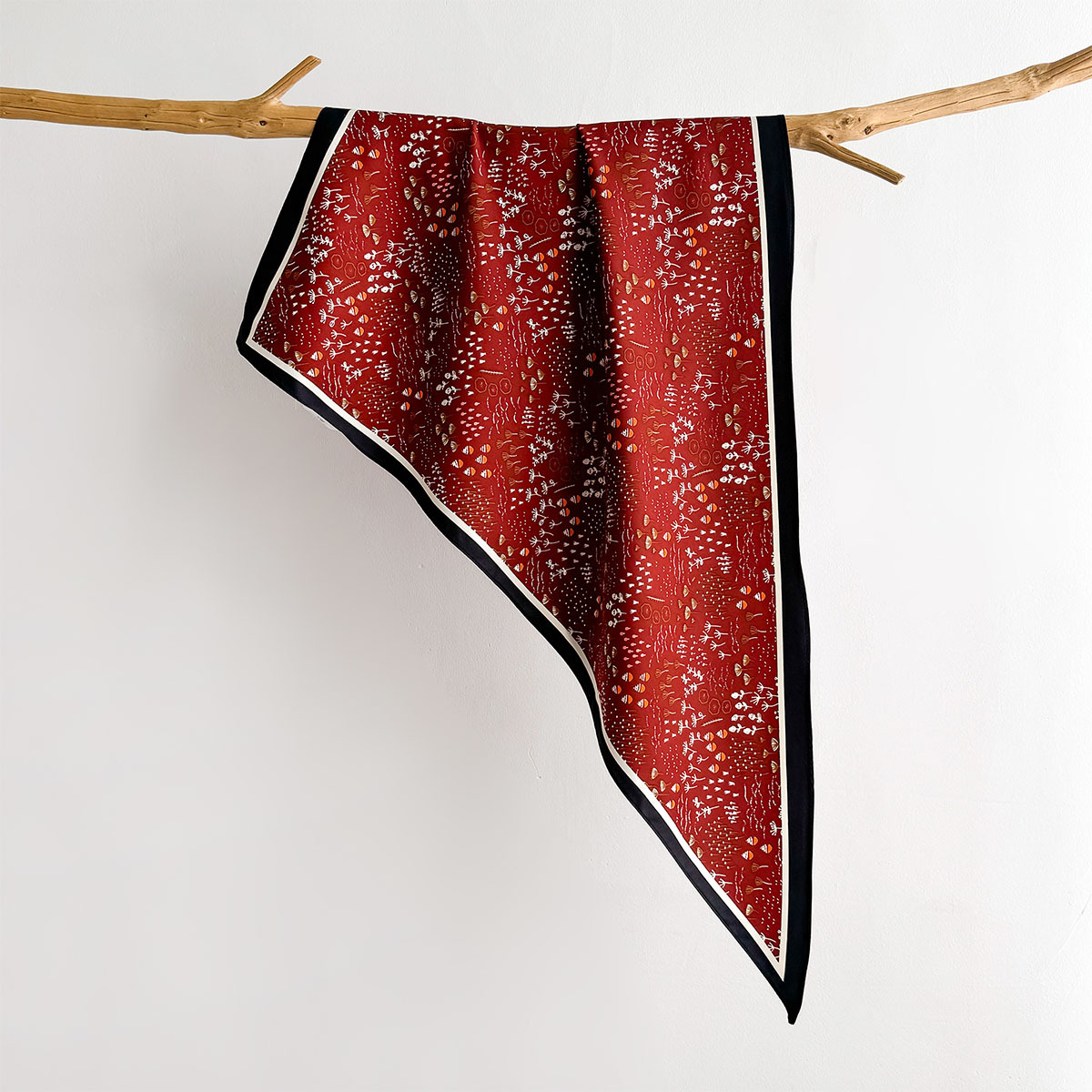 Kwadratowa apaszka damska z kw – Scarf Silk Square recenzja i cena