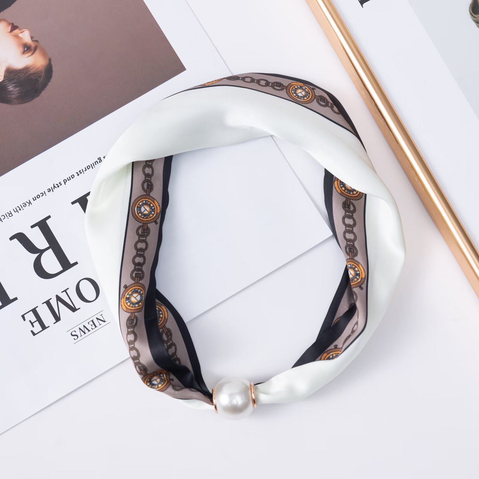 Naszyjnik z pereł Nowy, uniwer – Silk Neck Scarf recenzja i cena
