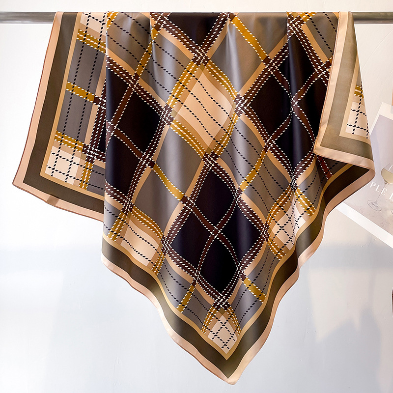 Nowa letnia apaszka z jedwabiu – Silk Tie Striped recenzja i cena