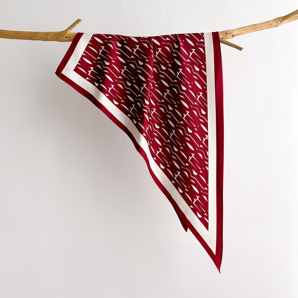 Wiosenna kwadratowa chusta z n – Scarf Silk Square recenzja i cena